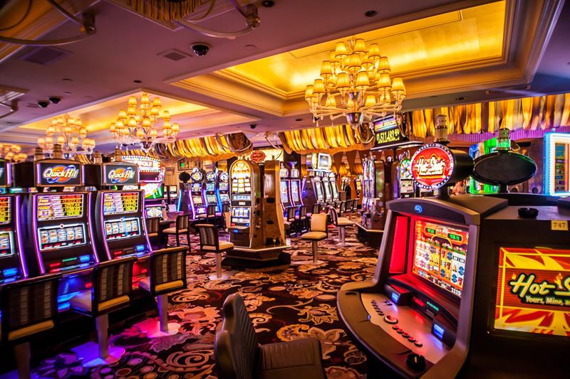 RoyalSpins Casino